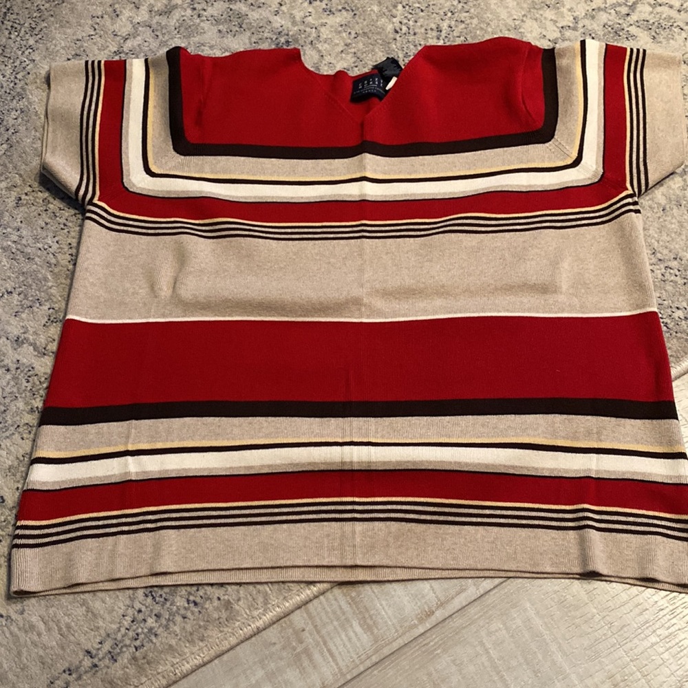 Liz Claiborne Crazy House short sleeve sweater. New never used. Size 2X.